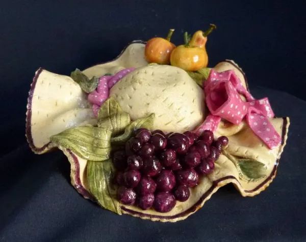 панно - шляпа с овощами и фруктами