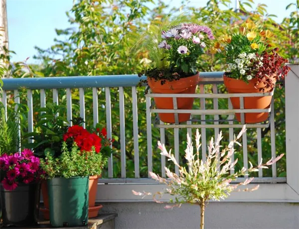 балконный держатель для цветов