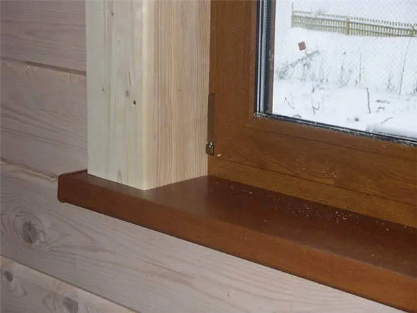 пластиковый подоконник в деревянном доме