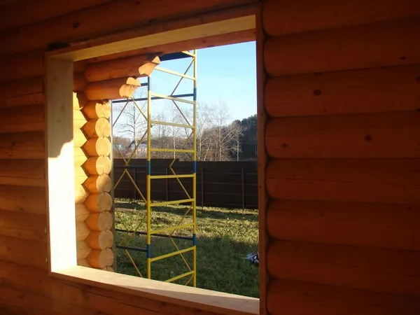 6 советов по выбору и установке окон в деревянный дом. установка окон в деревянном доме. 15