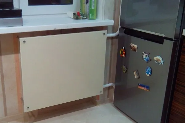 фото - экран на батарею от холодильника