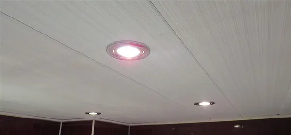 светильники на потолке из мдф