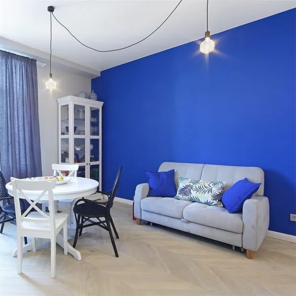 обои синего цвета в интерьере: варианты сочетания, новинки дизайна, выбор штор, а также реальные фото. синие обои в комнате. 64