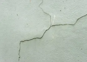 простая заделка трещин в кирпичных и бетонных стенах: пошаговая инструкция. заделка трещин в кирпичных стенах. 14