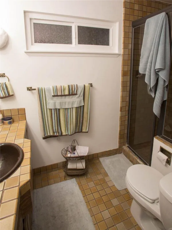 60 идей интерьеров ванной комнаты совмещенной с туалетом. дизайн ванной комнаты совмещенной с туалетом. 25