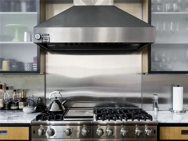 вытяжка для кухни с воздуховодом: как устроить вытяжку на кухне с коробом и без него. установка воздуховода для кухонной вытяжки. 4