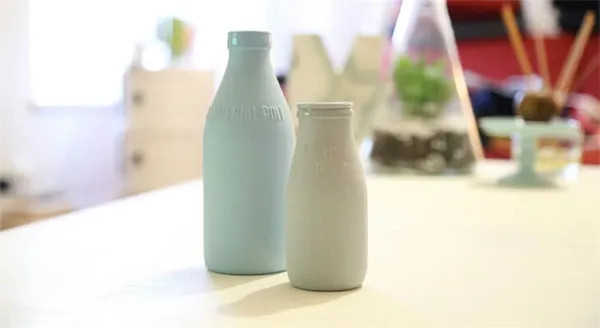 молоко в бутылках