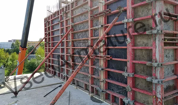 строительство бетонной стены