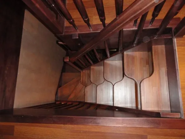 какими могут быть лестницы на второй этаж в деревянном доме: варианты конструкций и дизайна. лестница в деревянном доме на второй этаж. 20