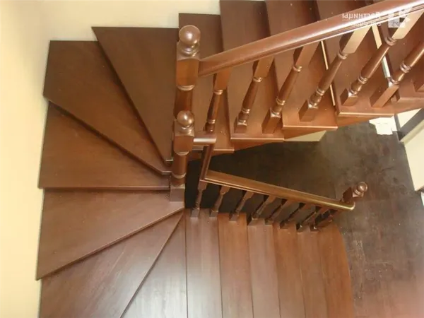какими могут быть лестницы на второй этаж в деревянном доме: варианты конструкций и дизайна. лестница в деревянном доме на второй этаж. 18