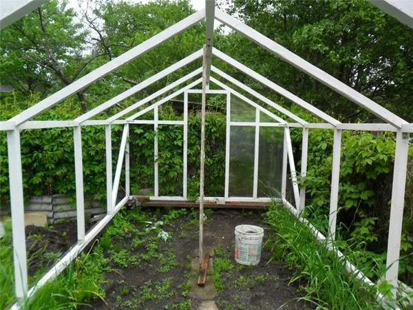 теплицы для дачи и огорода: конструкции, материалы. как сделать теплицу своими руками. 16