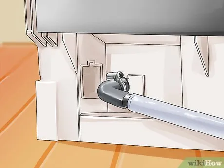 изображение с названием clean a smelly dishwasher step 11