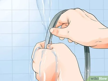 изображение с названием clean a smelly dishwasher step 3