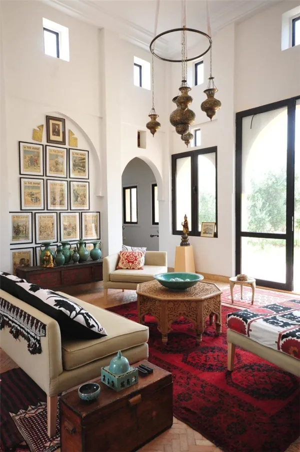 марокканский стиль в светлой гостиной