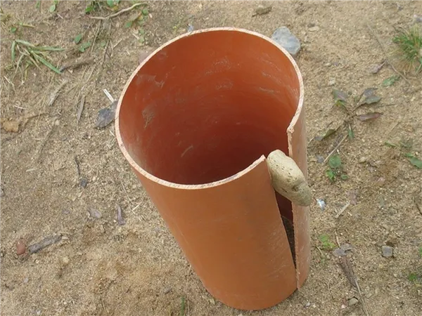 готовим пвх трубу для дальнейшего использования под фундамент веранды