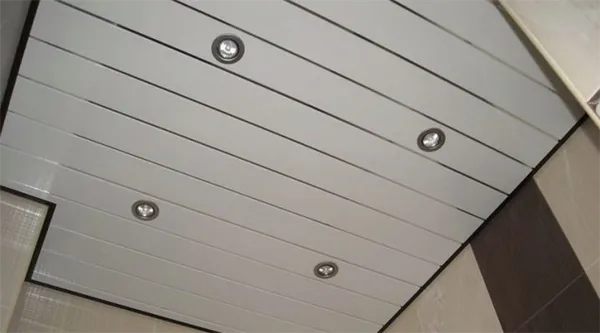 потолок из пластиковых панелей: плюсы и минусы. потолок из пластиковых панелей. 2